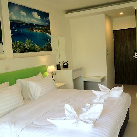 Armoni Patong Beach Hotel Ngoại thất bức ảnh