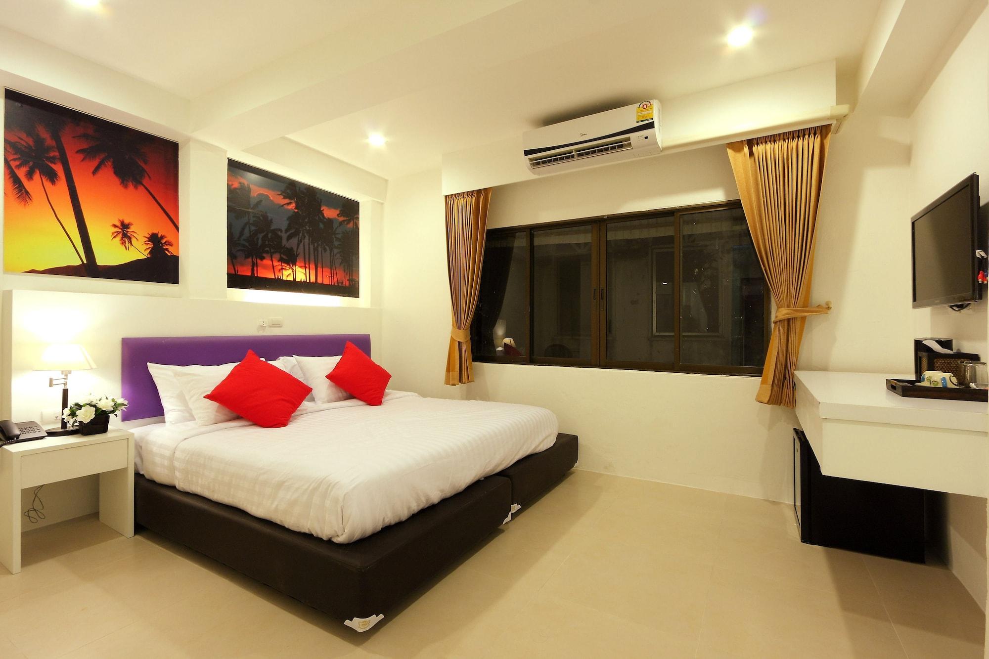 Armoni Patong Beach Hotel Ngoại thất bức ảnh