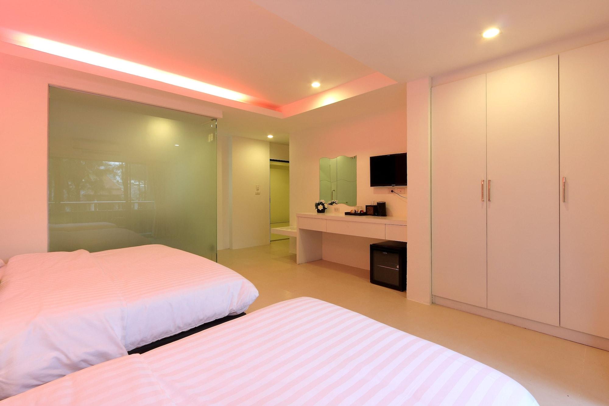Armoni Patong Beach Hotel Ngoại thất bức ảnh