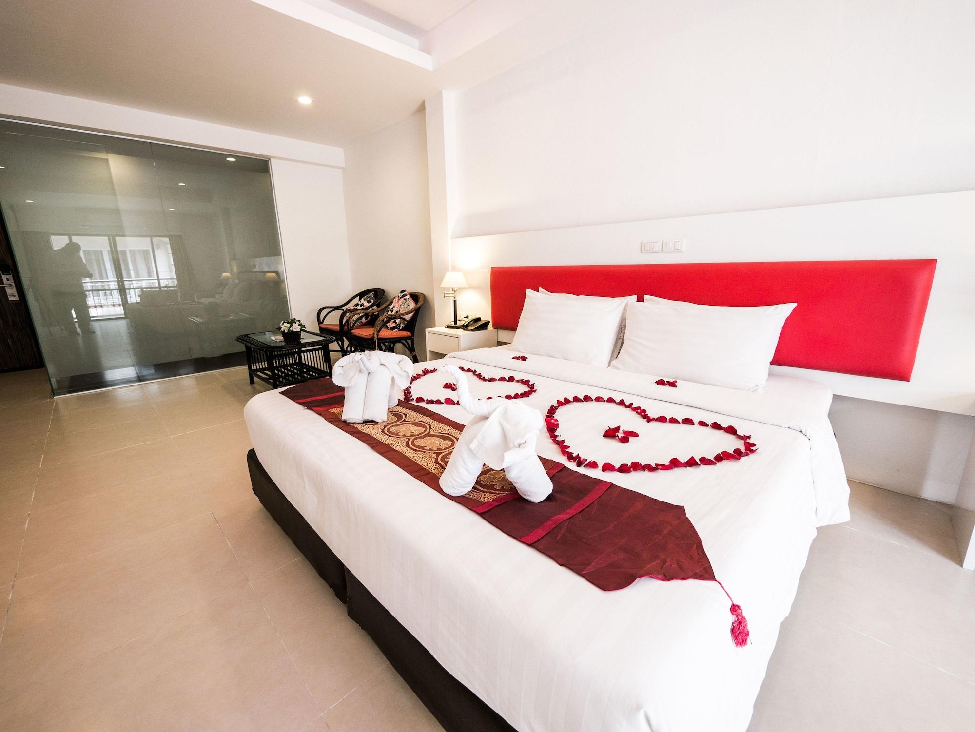 Armoni Patong Beach Hotel Ngoại thất bức ảnh