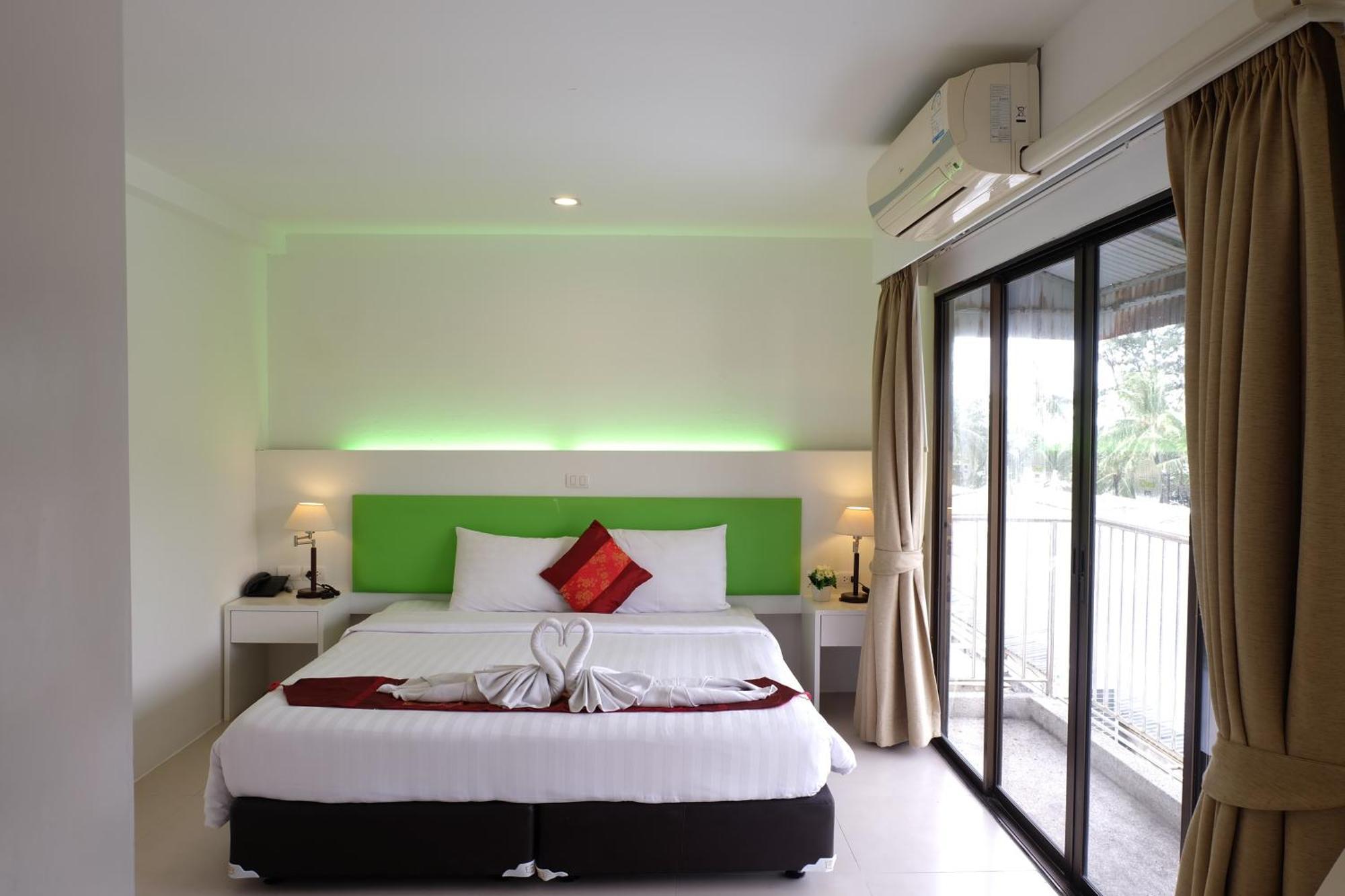 Armoni Patong Beach Hotel Phòng bức ảnh
