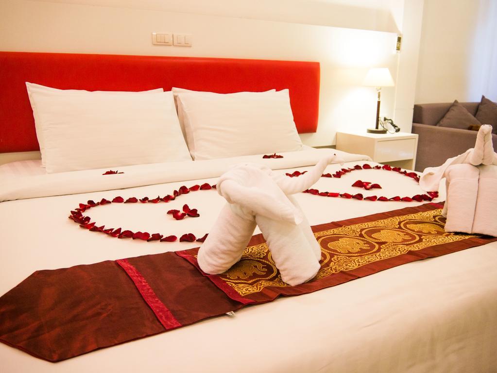 Armoni Patong Beach Hotel Ngoại thất bức ảnh