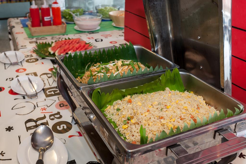 Armoni Patong Beach Hotel Ngoại thất bức ảnh