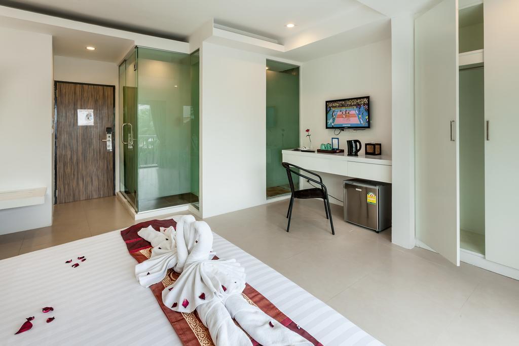 Armoni Patong Beach Hotel Ngoại thất bức ảnh