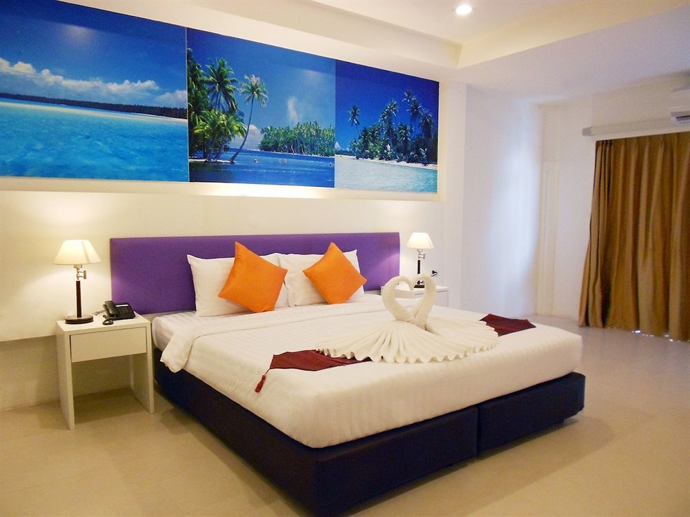 Armoni Patong Beach Hotel Ngoại thất bức ảnh