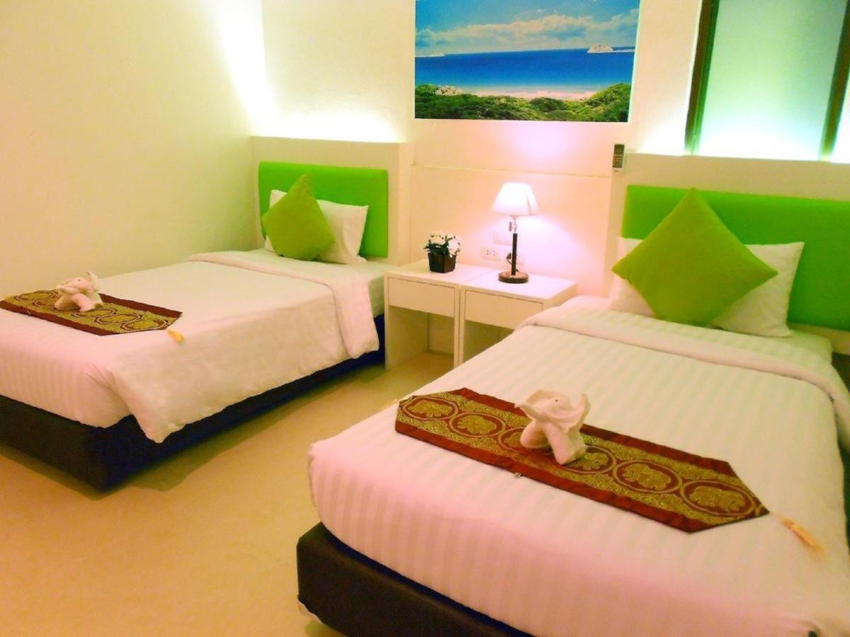 Armoni Patong Beach Hotel Ngoại thất bức ảnh